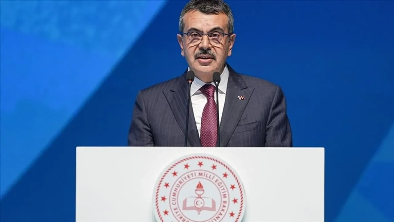 Bakan Tekin’den Türk Dil Bayramı mesajı